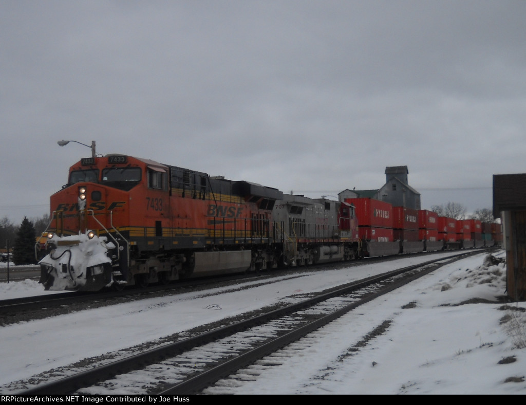 BNSF 7433 East